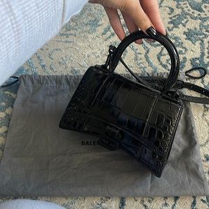 HOURGLASS XS HANDBAG CROCODILE $2500